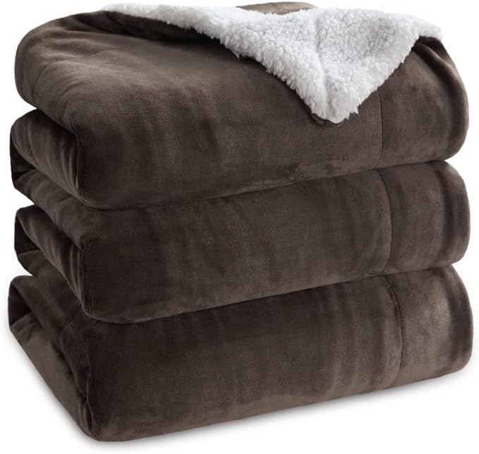 Bedsure GentleSoft Sherpa Fleece Throw Blanket - Image 4
