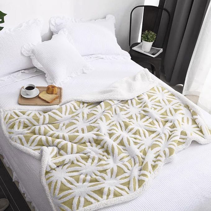 LOMAO Sherpa Fleece Blanket for Mom Cozy Soft Throw Blanket for Women Men - Image 7