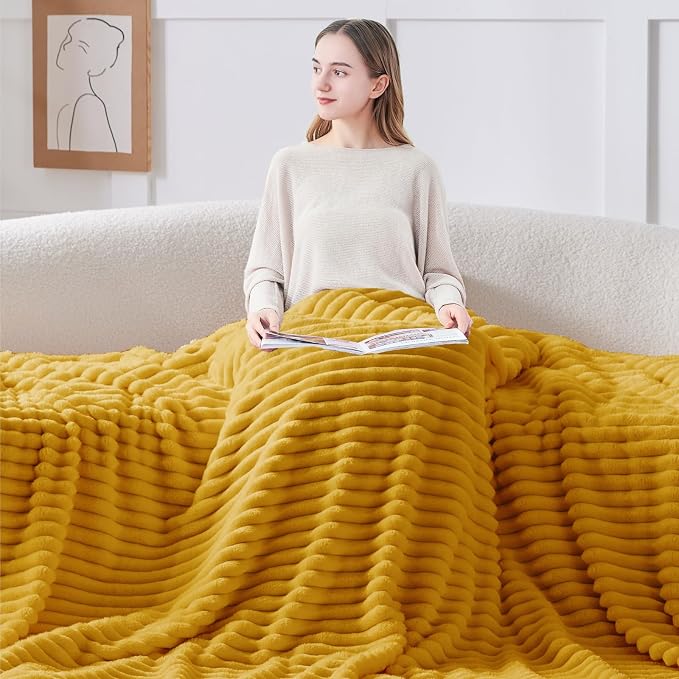 BEDELITE Twin Blanket for Couch & Bed, 300GSM Soft & Warm Fleece Blanket - Image 4