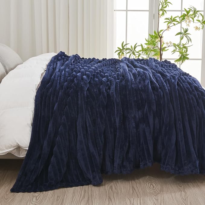NEWCOSPLAY Super Soft Queen Blanket Dark Navy Premium Silky Flannel Fleece 3D - Image 4