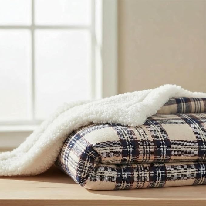 Eddie Bauer - Sherpa Throw Blanket - Image 3