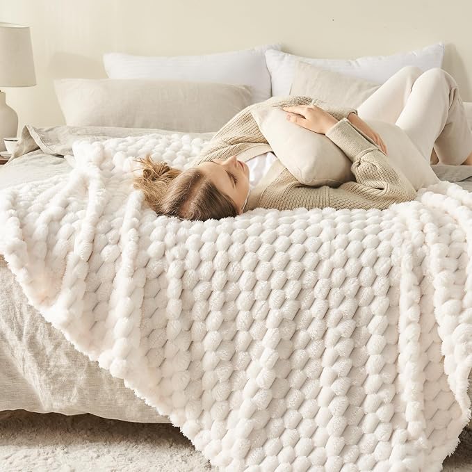 NEWCOSPLAY Super Soft Throw Blanket Ivory Premium Silky Flannel Fleece 3D - Image 3