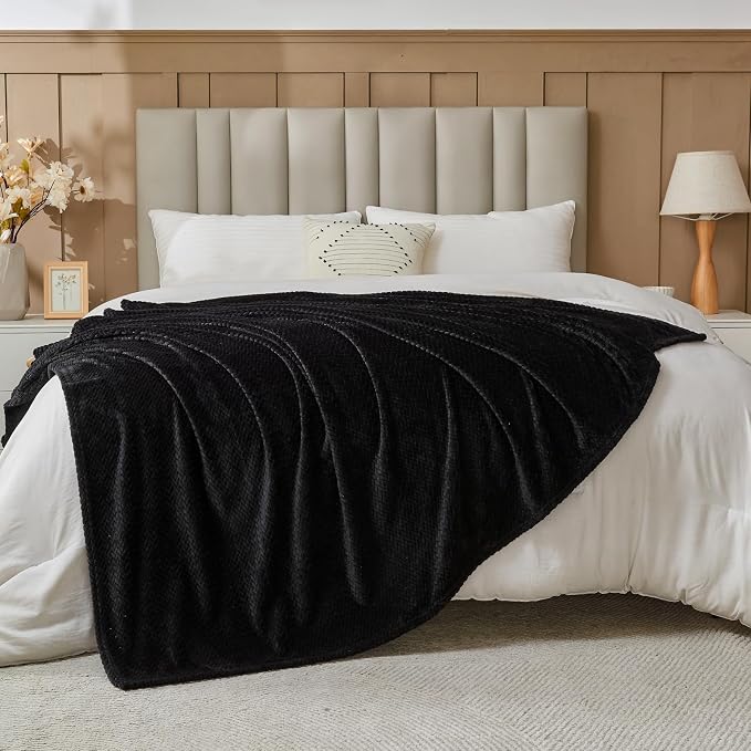 NEWCOSPLAY Super Soft Twin Blanket Black Premium Silky Flannel Fleece Leaves - Image 7