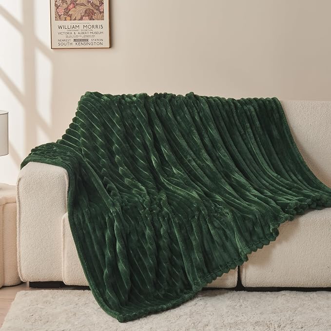 NEWCOSPLAY Super Soft Throw Blanket Dark Green Premium Silky Flannel Fleece 3D - Image 8
