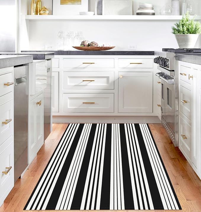 IOHOUZE Black and White Striped Rug 4'x6' Outdoor Rugs, Washable Area Rug - Image 2