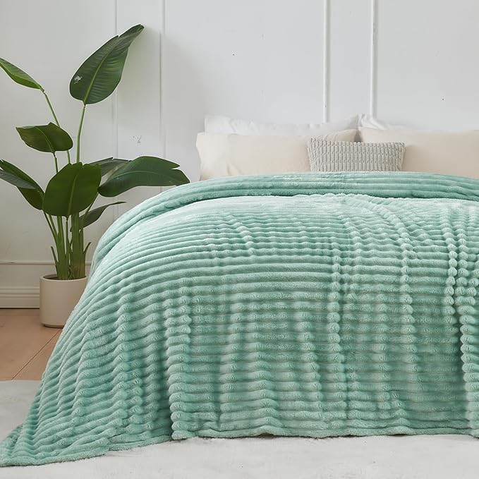 NEWCOSPLAY Super Soft Throw Blanket New Sage Green Premium Silky Flannel Fleece - Image 7