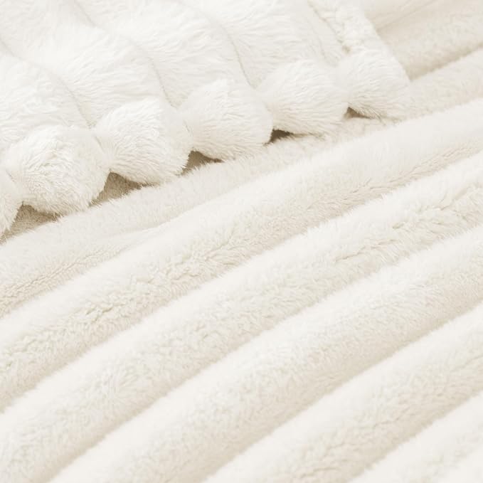 Exclusivo Mezcla King Size Flannel Fleece Blanket, Super Soft Striped Jacquard - Image 4