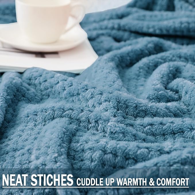 Exclusivo Mezcla Fleece Bed Blanket Twin Size, Super Soft and Warm Blankets - Image 6