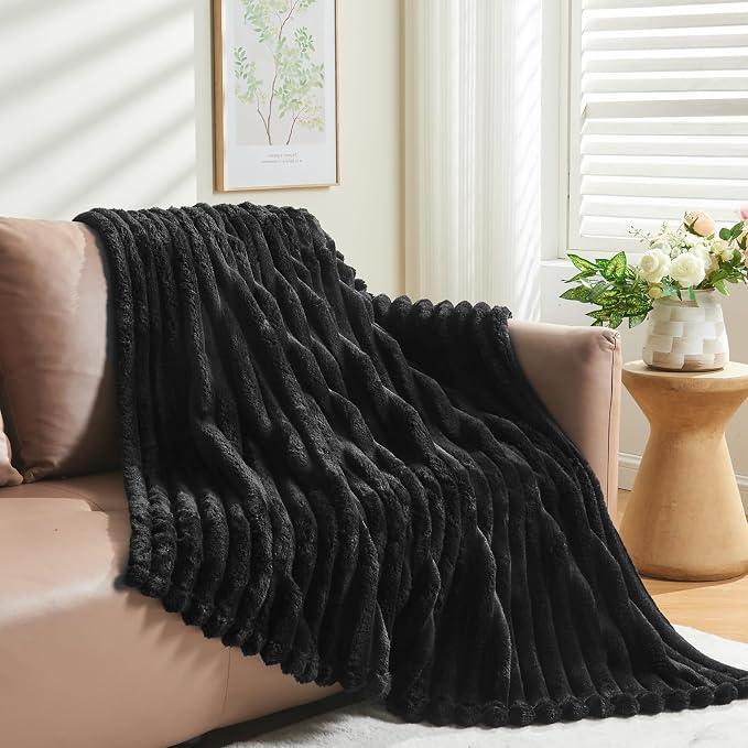 NEWCOSPLAY Super Soft Throw Blanket Black Premium Silky Flannel Fleece 3D - Image 8