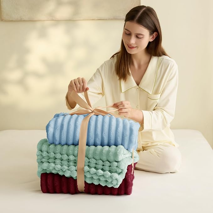 HIMEET Sage Green Ribbed Throw Blanket - Image 4