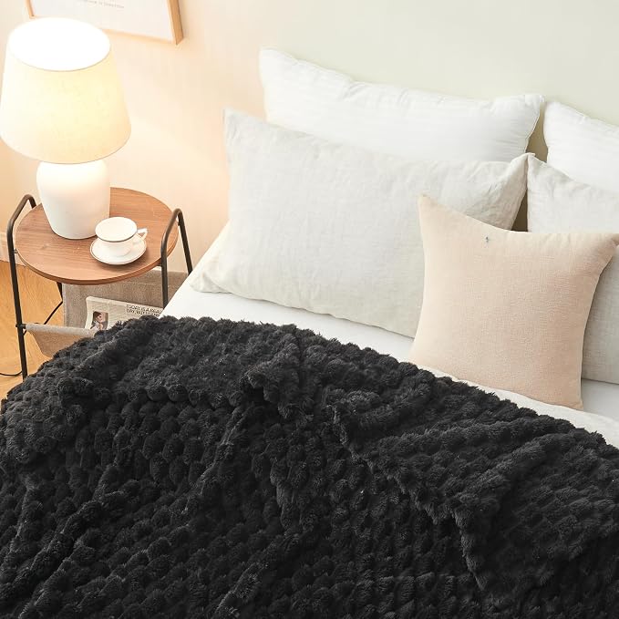NEWCOSPLAY Super Soft Throw Blanket Black Premium Silky Flannel Fleece 3D - Image 8