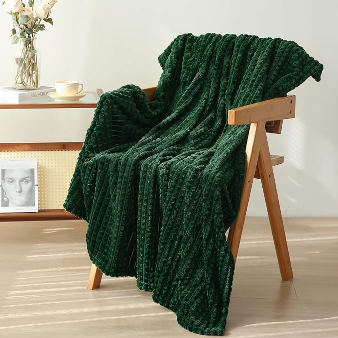 Puncuntex Flannel Fleece Throw Blanket Dark Green 60"×80", Super Soft Plush by Puncuntex