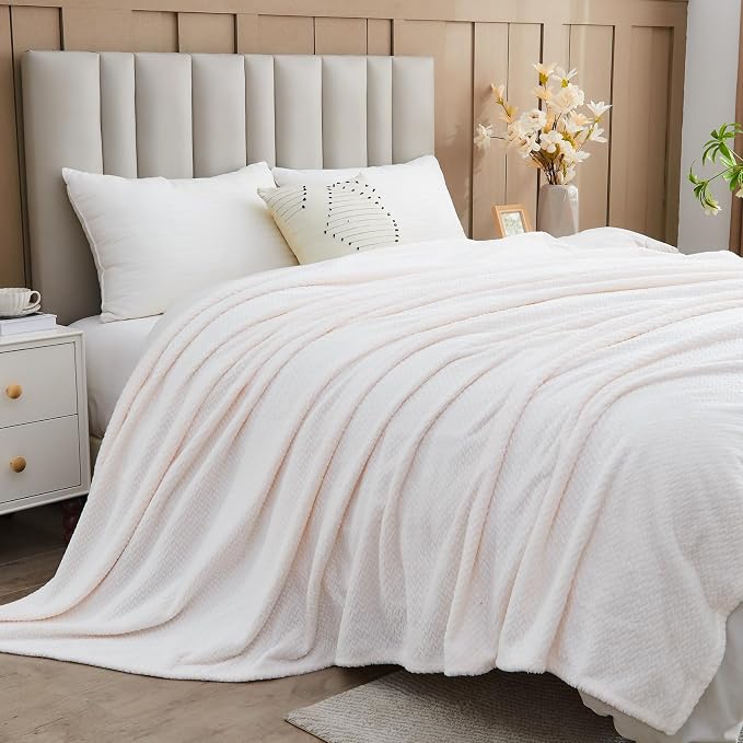 NEWCOSPLAY Super Soft King Blanket Ivory Premium Silky Flannel Fleece Leaves - Image 3