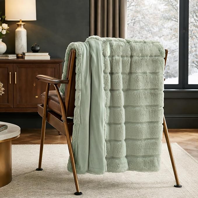 Cozy Bliss Deluxe Sheared Rabbit Faux Fur Throw Blanket, Soft Fuzzy High-Low - Image 3