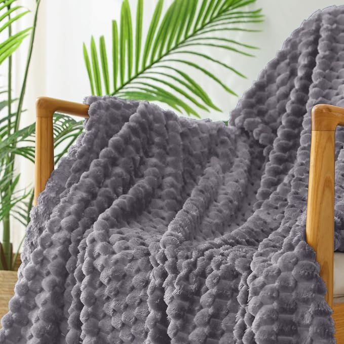 Exclusivo Mezcla Fleece Queen Blanket - Image 5