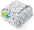 Utopia Bedding Cool Grey Checkered Fleece Queen Blanket by UTOPIABEDDING