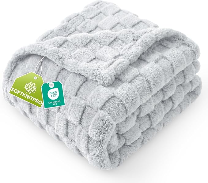 Utopia Bedding Cool Grey Checkered Fleece Twin Blanket by UTOPIABEDDING