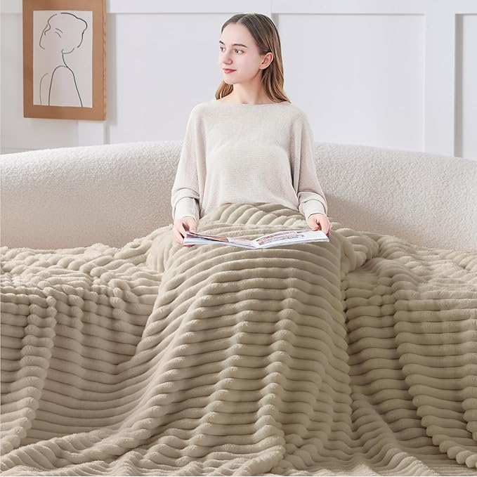 BEDELITE Twin Blanket for Couch & Bed, 300GSM Soft & Warm Fleece Blanket - Image 3
