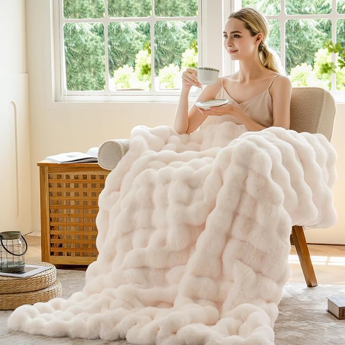 BENVWE Faux Fur Throw Blanket for Couch - Image 6