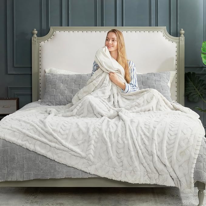 Cozy Bliss Faux Fur Throw Blanket - Image 2