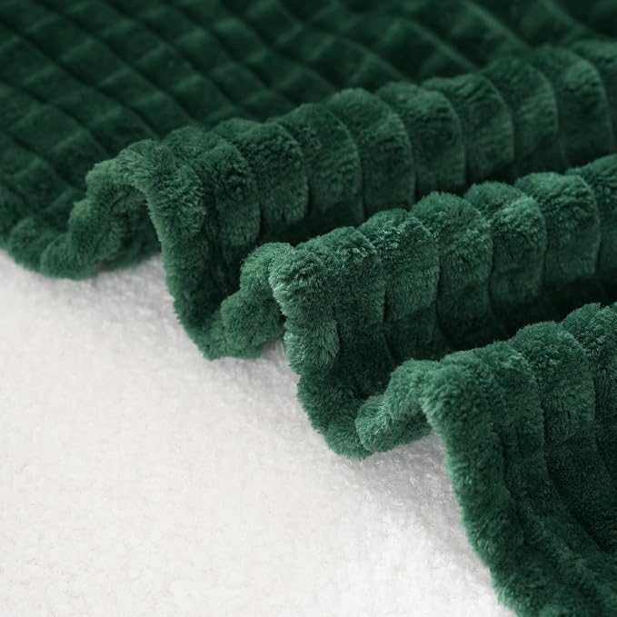 Puncuntex Flannel Fleece Throw Blanket Dark Green 108"×90", Super Soft Plush - Image 4
