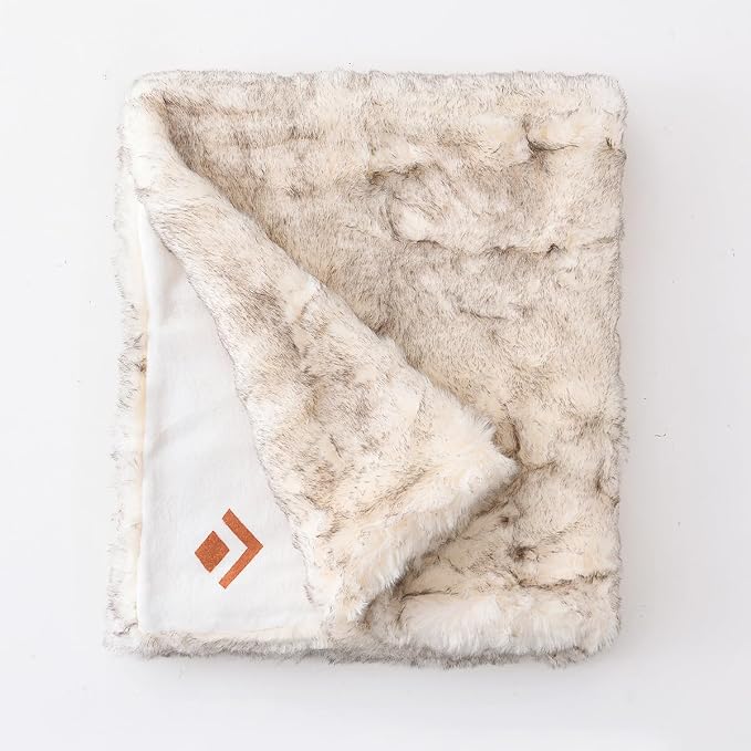 Luxury Plush Faux Fur Throw Blanket - Image 4