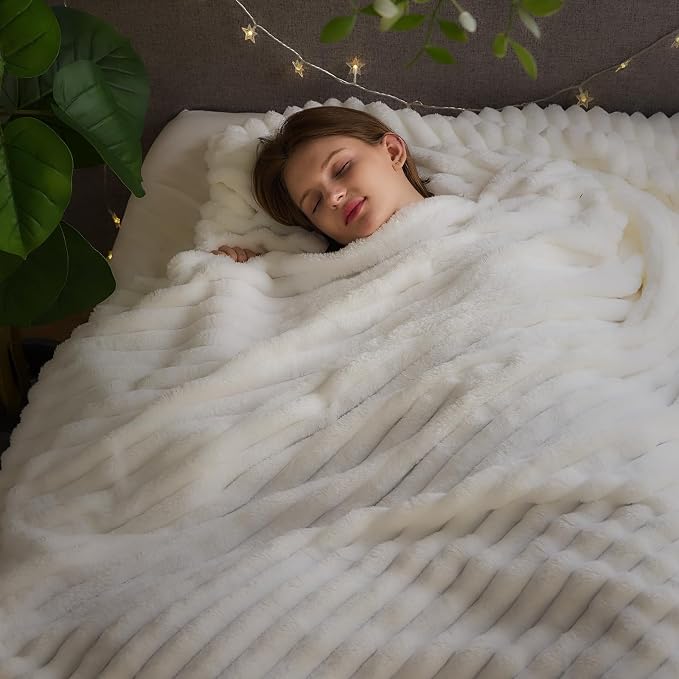 NEWCOSPLAY Super Soft King Blanket White Premium Silky Flannel Fleece 3D Ribbed - Image 2