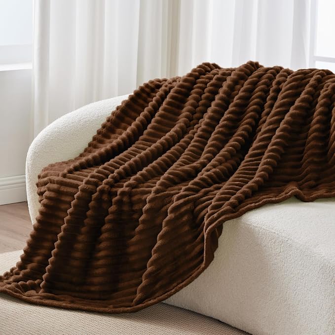 BEDELITE Twin Blanket for Couch & Bed, 300GSM Soft & Warm Fleece Blanket - Image 7