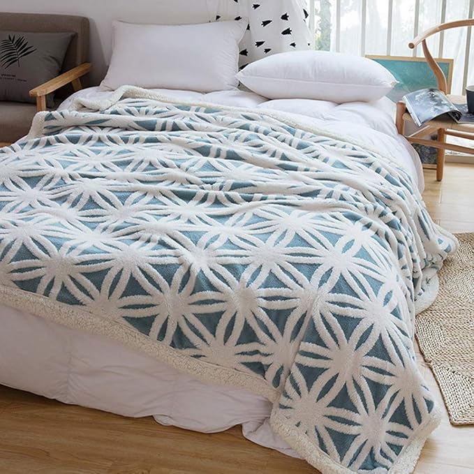 LOMAO Sherpa Fleece Blanket for Mom Cozy Soft Throw Blanket for Women Men - Image 2