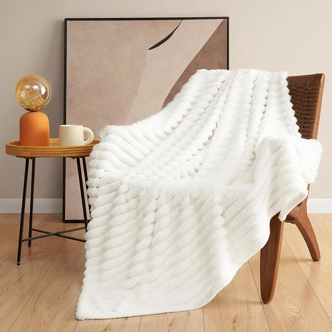 HIMEET Off White Ribbed King Size Blanket - Image 9