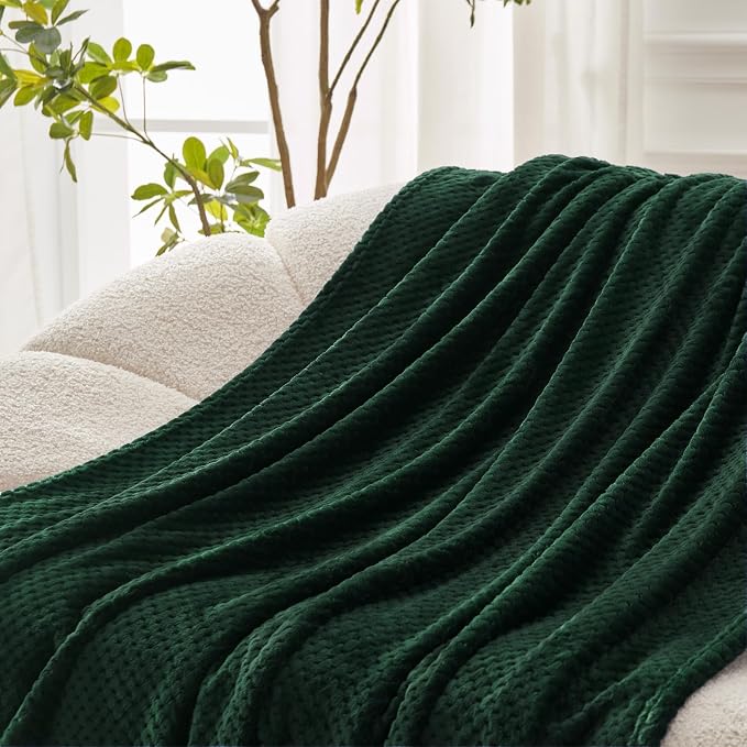 Exclusivo Mezcla Fleece Bed Blanket Twin Size, Super Soft and Warm Blankets - Image 5