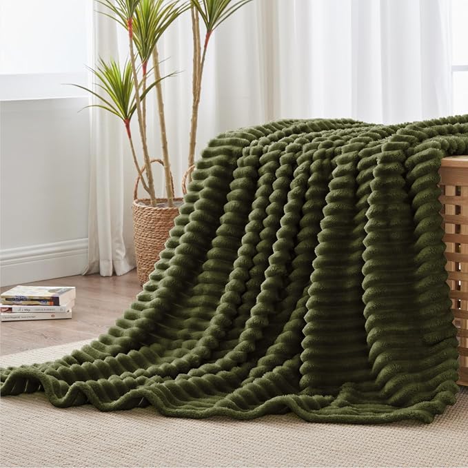 BEDELITE Twin Blanket for Couch & Bed, 300GSM Soft & Warm Fleece Blanket - Image 8