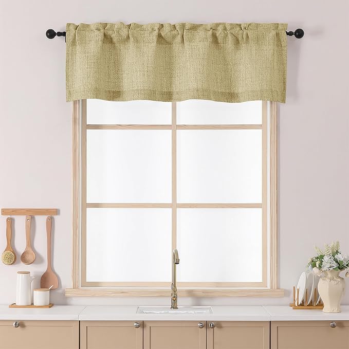 Chyhomenyc Camel Valance for Windows by Chyhomenyc