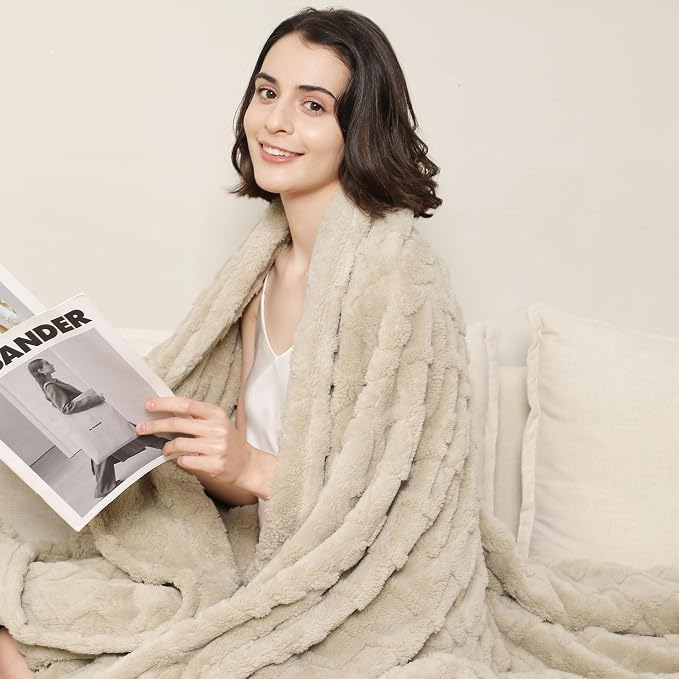 Aganear Fleece Throw Blanket - Image 6