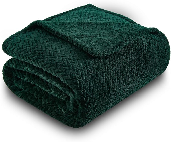 NEWCOSPLAY Super Soft Twin Blanket Forest Green Premium Silky Flannel Fleece - Image 9