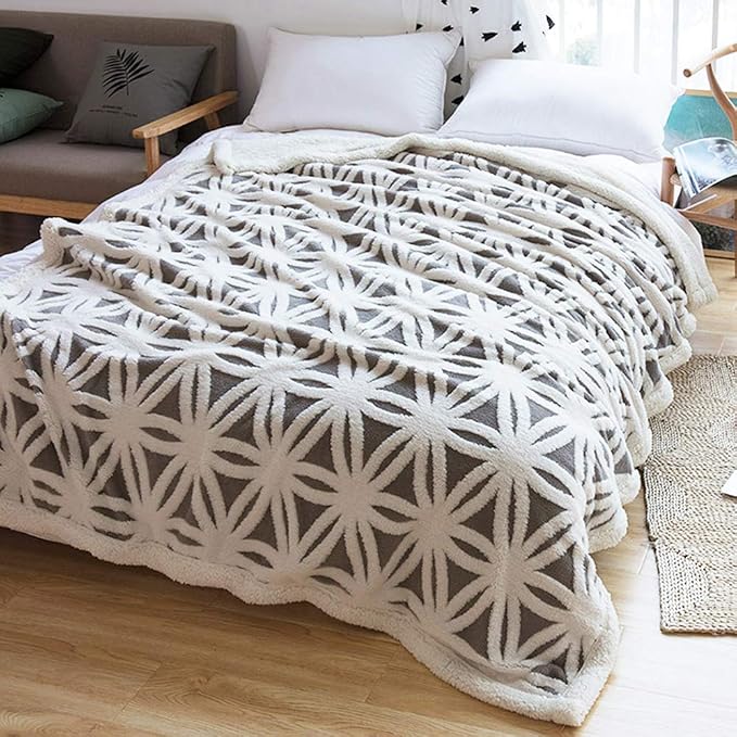 LOMAO Sherpa Fleece Blanket for Mom Cozy Soft Throw Blanket for Women Men - Image 2