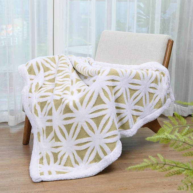 LOMAO Sherpa Fleece Blanket Fuzzy Soft Throw Blanket Dual Sided Blanket - Image 2