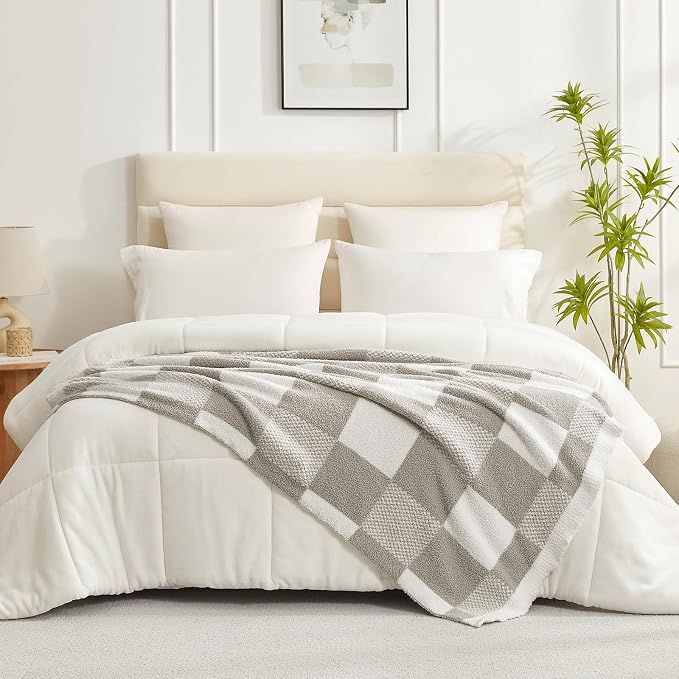 Snuggle Sac Checkered Blanket, 60x80 inches - Image 3