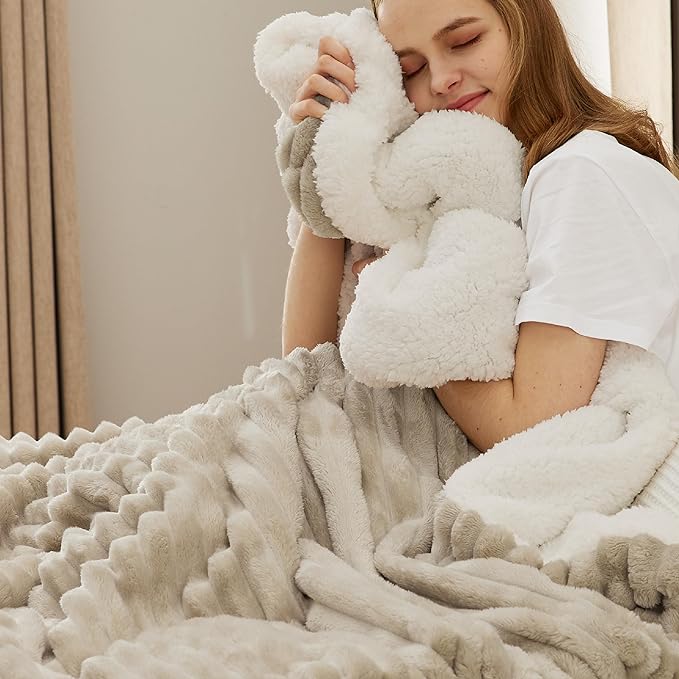 Bedsure Sherpa Blanket King Size by BEDSURE