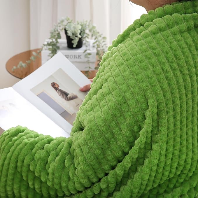 Puncuntex Flannel Fleece Throw Blanket Apple Green 60"×80", Super Soft Plush - Image 4