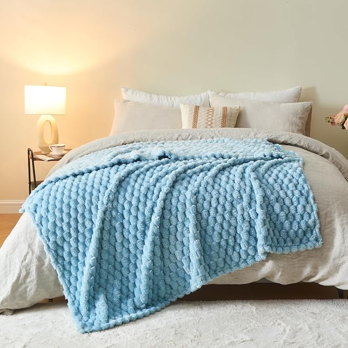 NEWCOSPLAY Super Soft Twin Blanket Blue Premium Silky Flannel Fleece 3D Clouds - Image 9