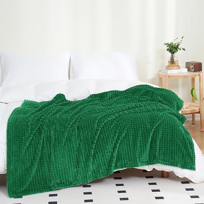 Puncuntex Flannel Fleece Throw Blanket Classic Green 90"×90", Super Soft Plush - Image 2
