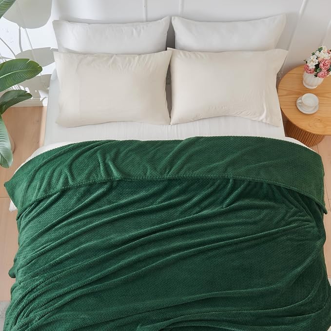 NEWCOSPLAY Super Soft King Blanket Dark Green Premium Silky Flannel Fleece - Image 2