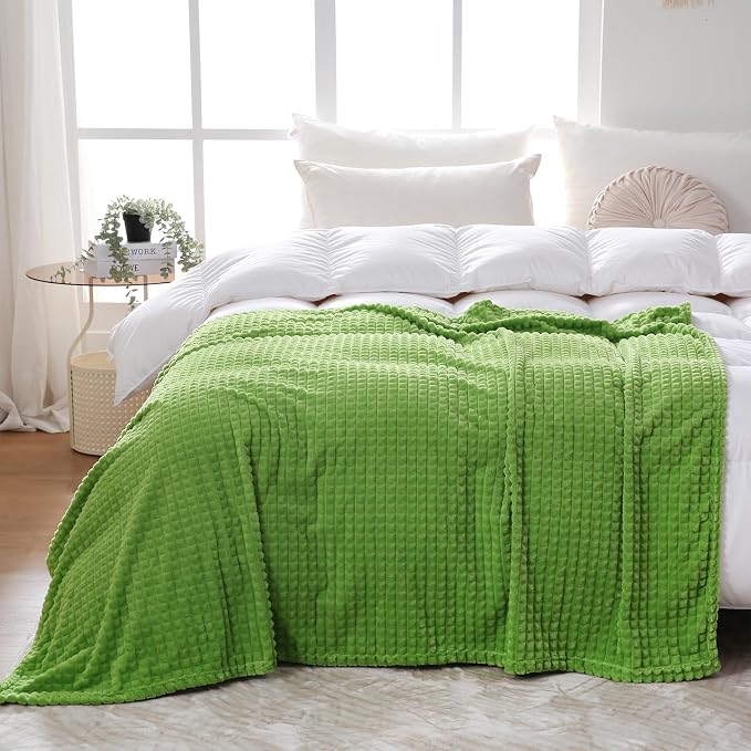 Puncuntex Flannel Fleece Throw Blanket Apple Green 60"×80", Super Soft Plush - Image 3