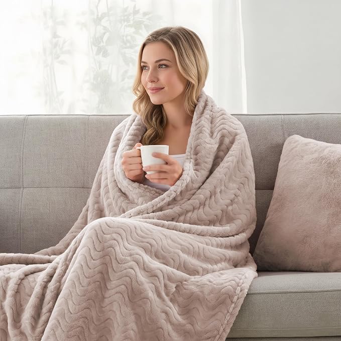 Exclusivo Mezcla Twin Blanket for Bed, Cozy Lightweight Fleece Blankets for All - Image 3