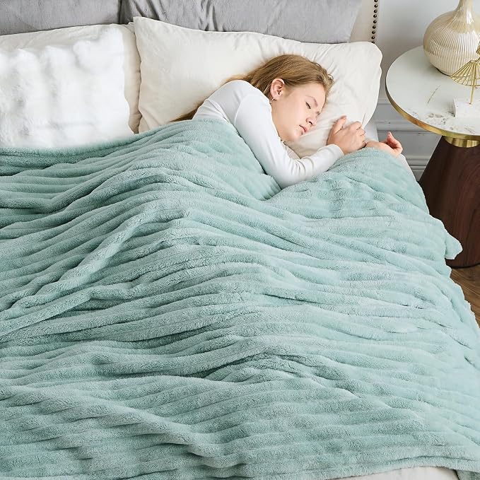 NEWCOSPLAY Super Soft King Blanket New Sage Green Premium Silky Flannel Fleece - Image 4