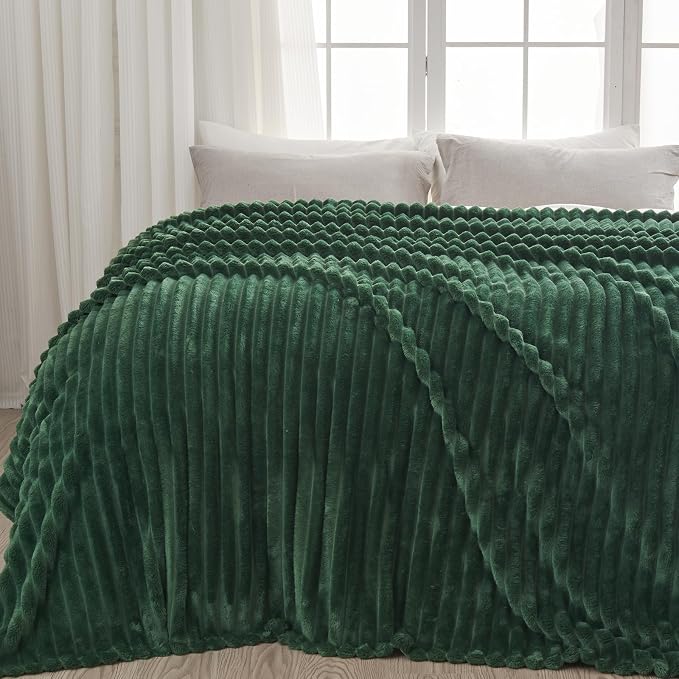 NEWCOSPLAY Super Soft Throw Blanket Dark Green Premium Silky Flannel Fleece 3D - Image 9