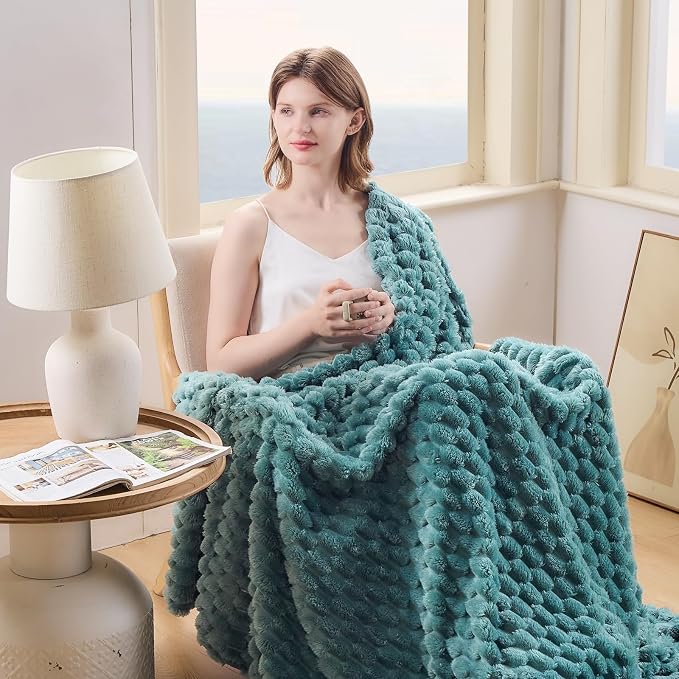 NEWCOSPLAY Super Soft Queen Blanket Light Teal Premium Silky Flannel Fleece 3D - Image 4