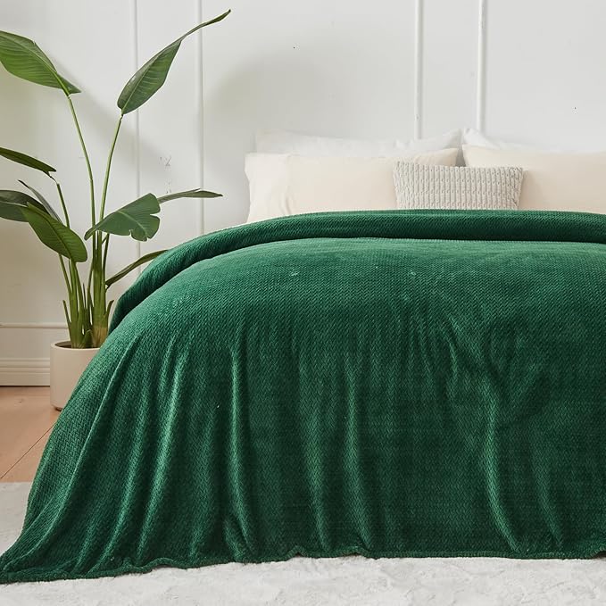 NEWCOSPLAY Super Soft King Blanket Dark Green Premium Silky Flannel Fleece by NEWCOSPLAY
