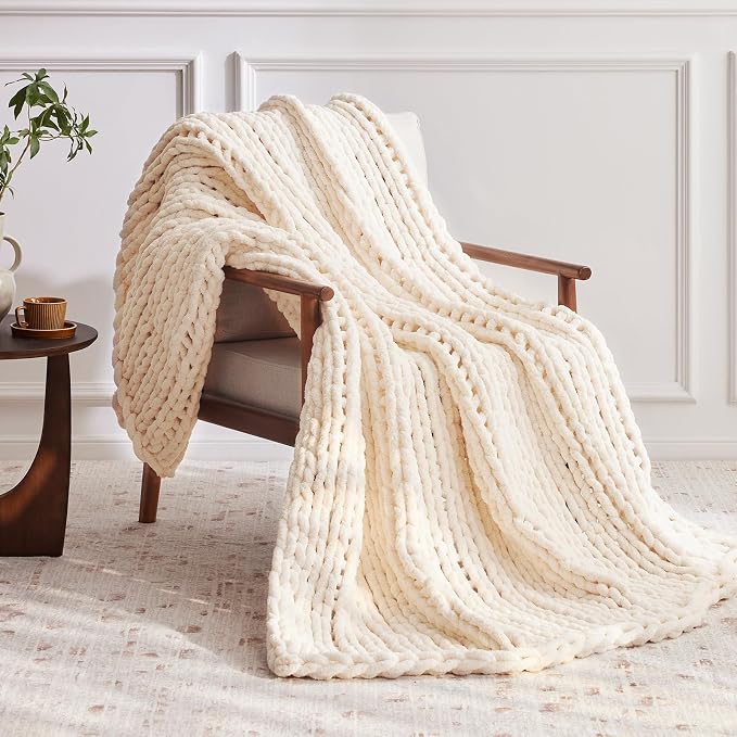Negwoo Chunky Knit Throw Blanket, Handmade Cream Crochet Big Thick Blanket - Image 3
